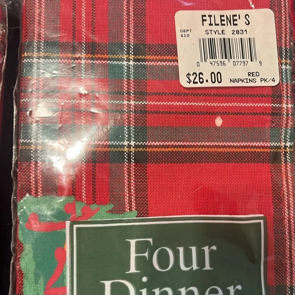 Red Plaid Christmas Dinner Napkins Set